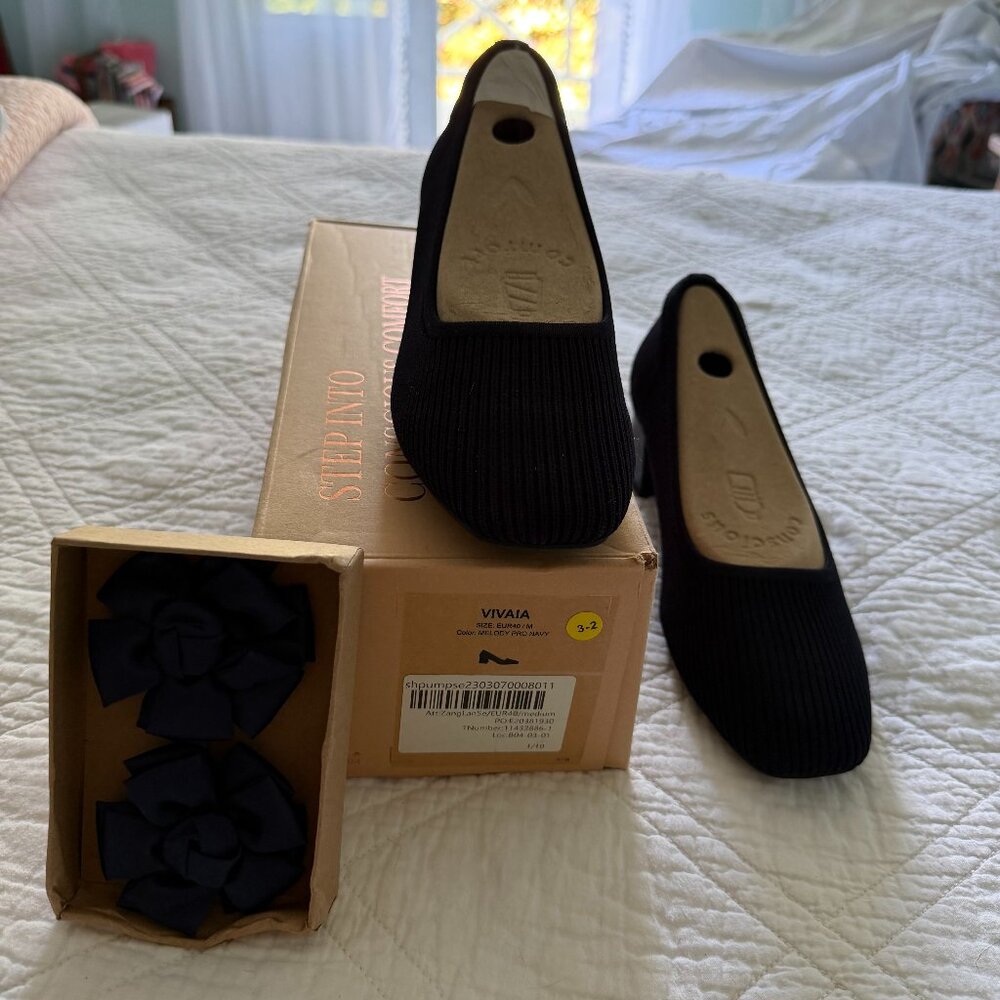 Vivaia Heels Navy with detachable bows.    Never worn